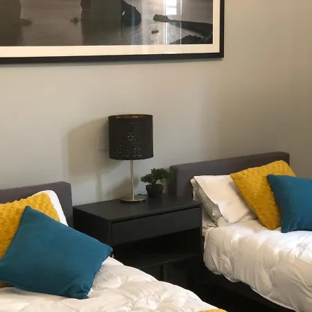 Desert Rose Quiet House 3km Away From Airport ホームステイ