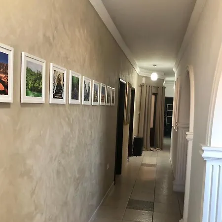 Desert Rose Quiet House 3km Away From Airport Homestay Safi