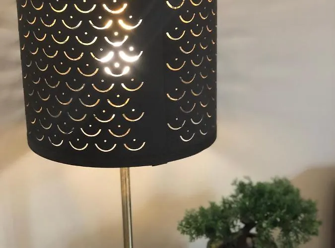 Spacious Private Room 5 Minutes From Malta Airport Private Bathroom Kitchen Access Quiet Area Friendly Labrador Candy Δωμάτια σε οικογενειακή κατοικία *