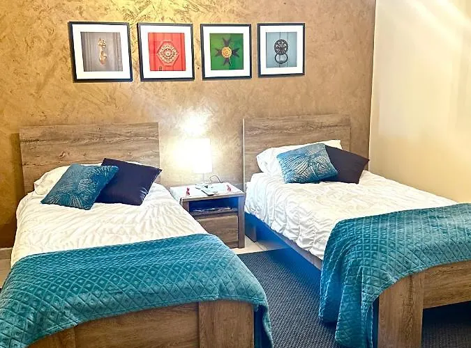 Spacious Private Room 5 Minutes From Malta Airport Private Bathroom Kitchen Access Quiet Area Friendly Labrador Candy Δωμάτια σε οικογενειακή κατοικία Safi